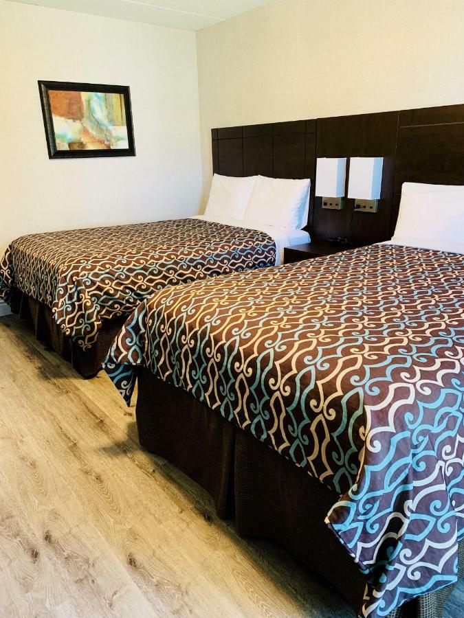 Deluxe Inn Toronto Exterior photo